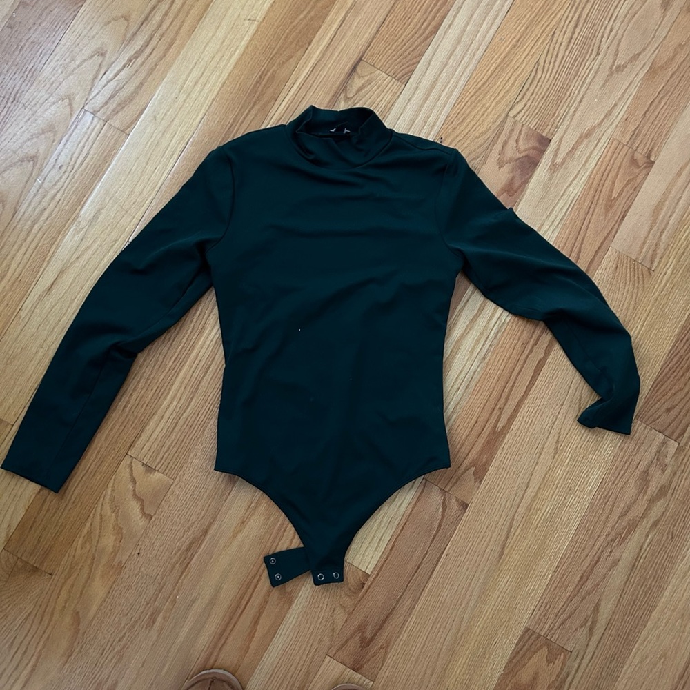 Express body contour bodysuit with back cutout